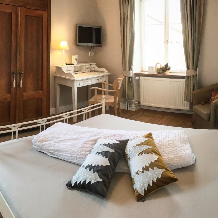 Gasthaus Schwanen & Villa Pfarrhus Stuhlingen Kültér fotó
